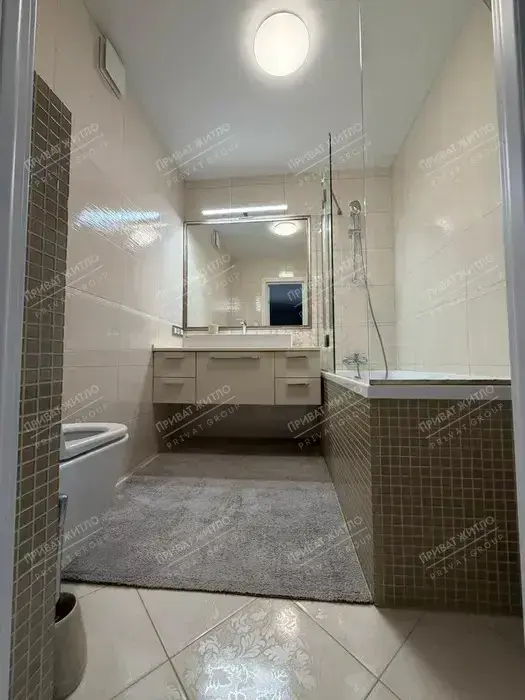 Трикімнатна картира у центрі міста